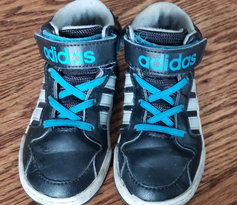 Kids 7.5 Adidas Shoes